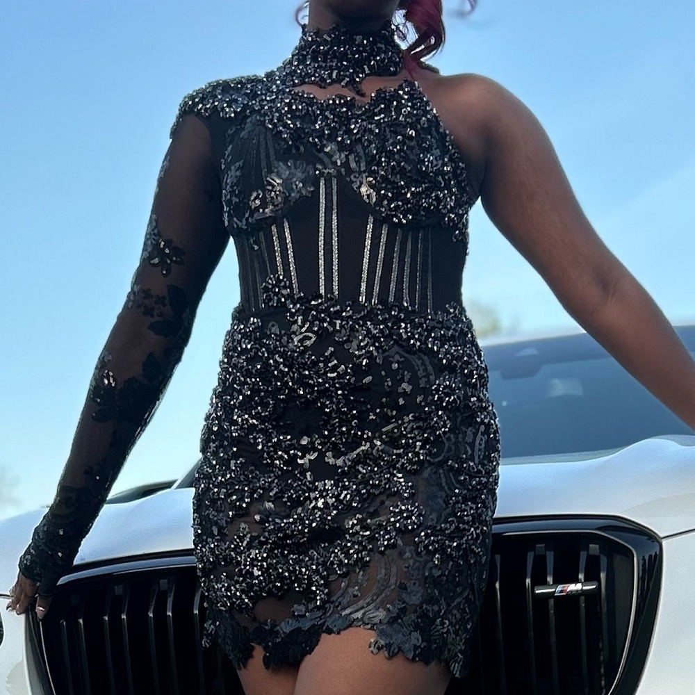 Elegant One-Shoulder Black Lace Dress